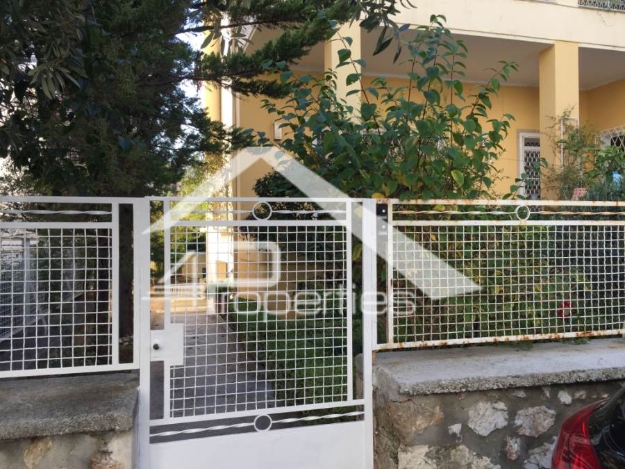 (For Sale) Residential Floor Apartment || Athens North/Neo Psychiko - 157 Sq.m, 4 Bedrooms, 400.000€ 