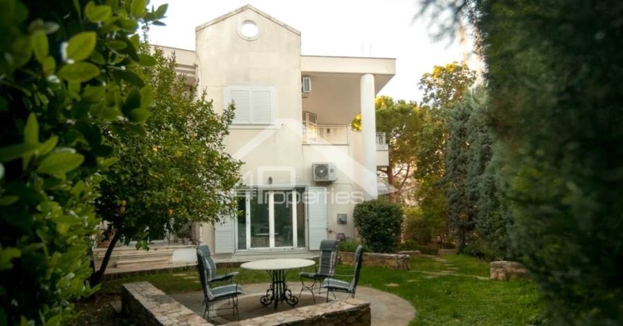 (For Sale) Residential Detached house || Athens North/Chalandri - 340 Sq.m, 5 Bedrooms, 1.750.000€ 